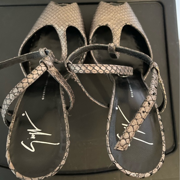 Giuseppe Zanotti Monro Snakeskin Platform Tstrap Heels - Picture 5 of 8